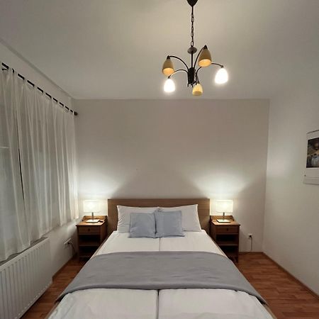 City Center Apartments With Optional Garage Budapest Bagian luar foto