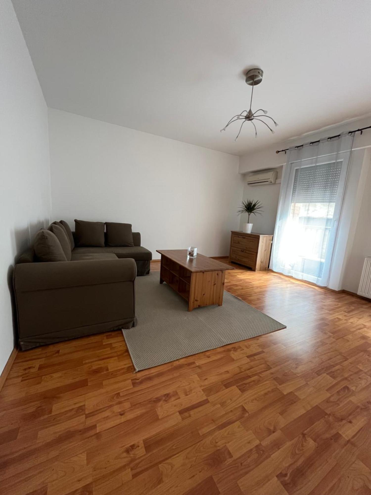 City Center Apartments With Optional Garage Budapest Bagian luar foto
