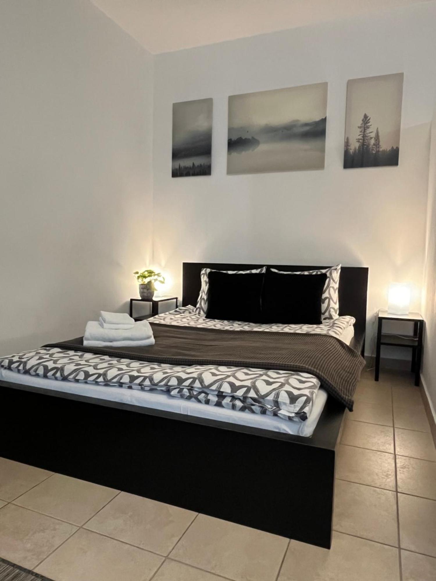 City Center Apartments With Optional Garage Budapest Bagian luar foto